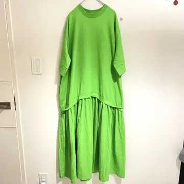 헤린 도트 사이 컷 릴랙스 드레스 컷 릴랙스 드레스 그린