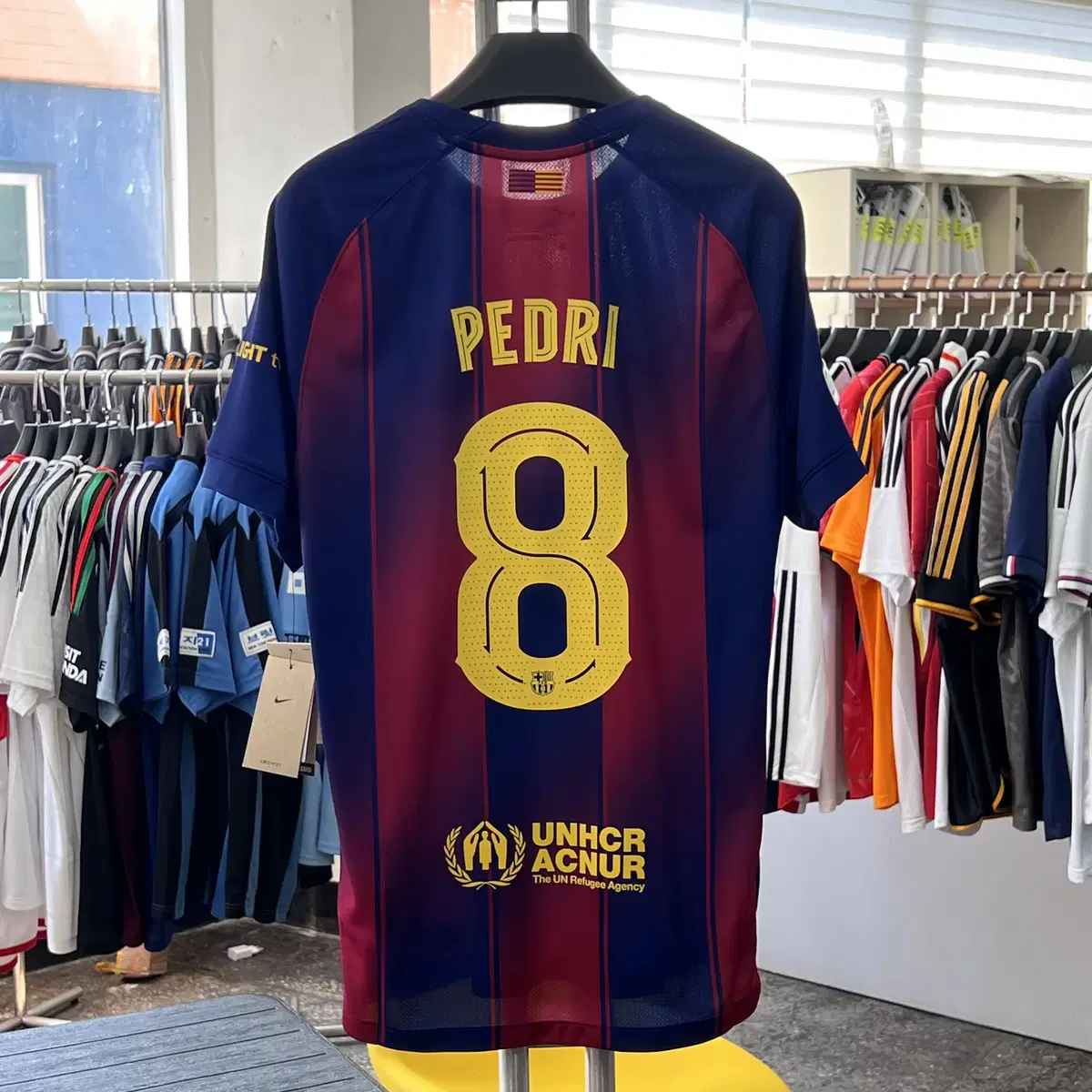 25/26 Barcelona NO.8 Pedri Jersey on Bunjang Global Site.