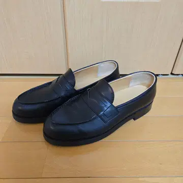 BEAUTY & YOUTH 블랙 로퍼
