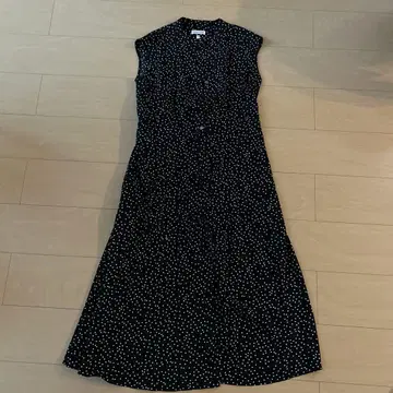 DRESSTERIOR 슬리브리스 도트 원피스