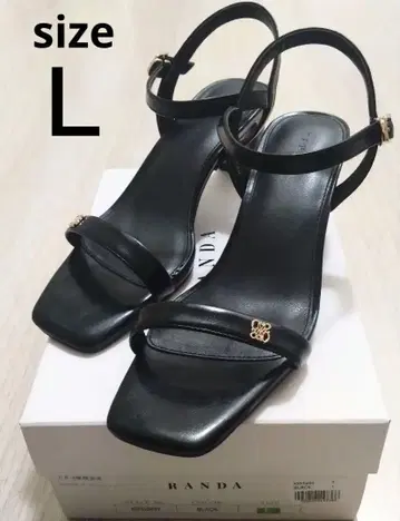 [완판템] 컨디션 최상 RANDA 모노그램 파츠 클리어 힐 샌들 블랙