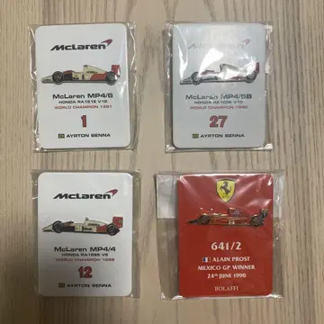 F1 핀 배지 4개