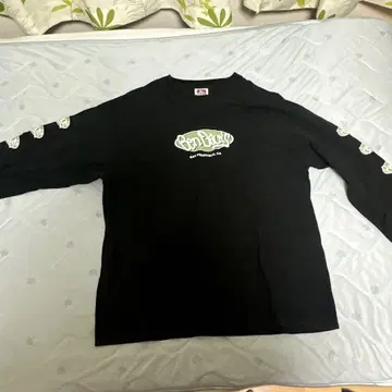 블랙과 화이트 프린트 티셔츠 세트