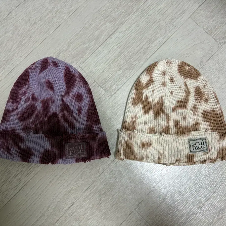 【Matin Kim】LOGO JACQUARD SHORT BEANIE LOGO JACQUARD SHORT BEANIE IN BLACK - MATINKIM