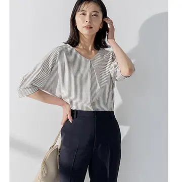 2023 SS [ 23구 ] 턱 디테일 풀오버 스트라이프 티셔츠 38