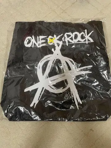 ONE OK ROCK Ambitions 토트백 BLACK