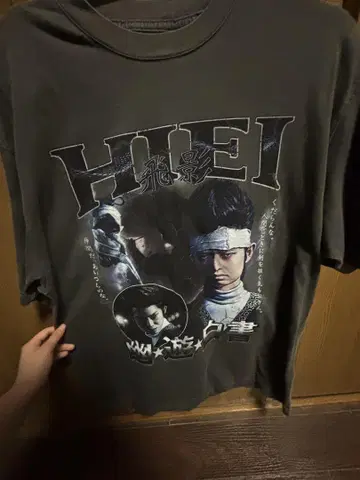 HIEI 그레이 티셔츠 M 사이즈