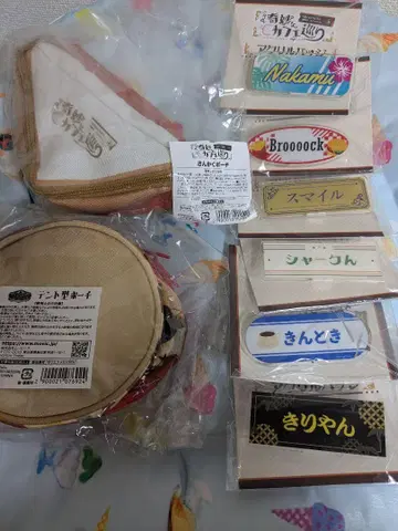 와이텔즈 기묘한 카페 배지 파우치 애니 카페