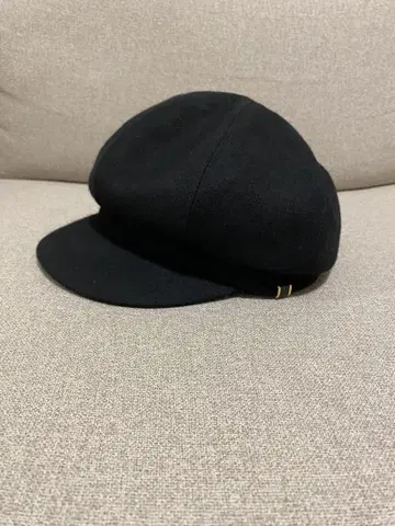 CA4LA 블랙 헌팅 캡 금장 장식