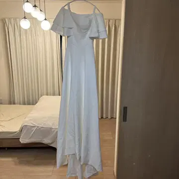화이트 오프숄더 롱 드레스