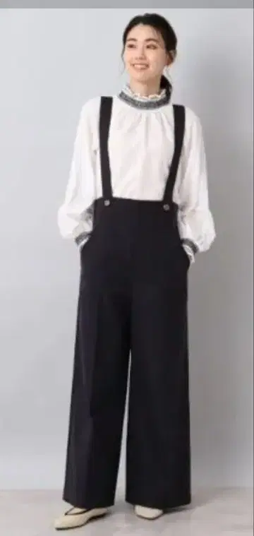 언타이틀 팬츠 인디비 리플렉트 로트레아몽 맥피 이에나 로페