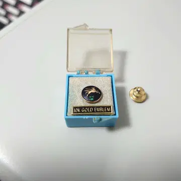 10K 골드 엠블럼