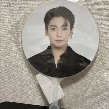 BTS 구크 부채