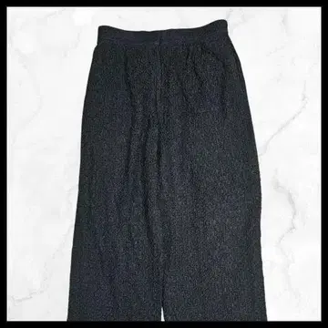 다크 그레이 와이드 팬츠 텍스처 원단