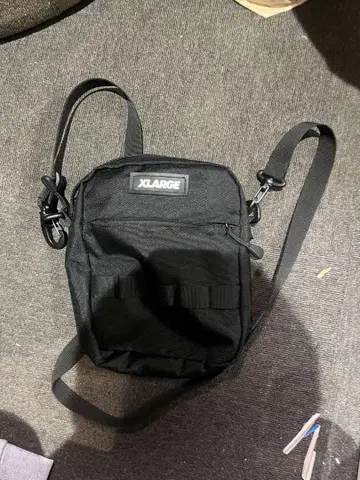 X-LARGE 숄더 백