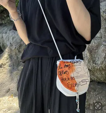 the museum visitor minibag 숄더백