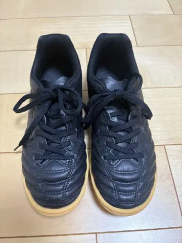 축구 풋살화 미즈노 22 cm