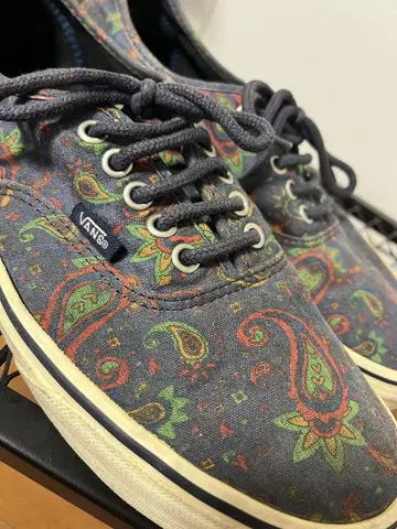 반스 VANS 페이즐리