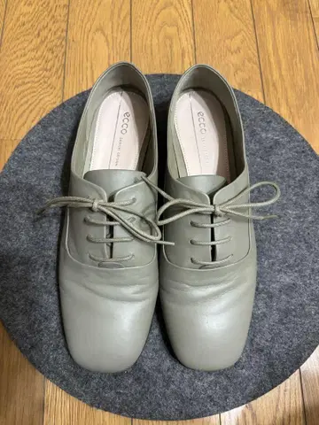 새상품급 ecco 에코 39 톤 다운 그린 가죽 스퀘어 토 슈즈