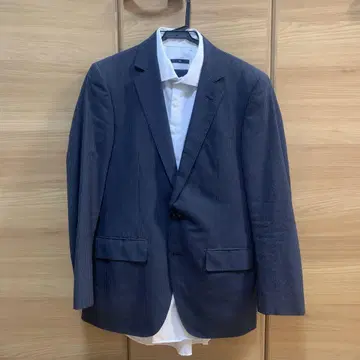 존 피어스 A4 수트, 셔츠