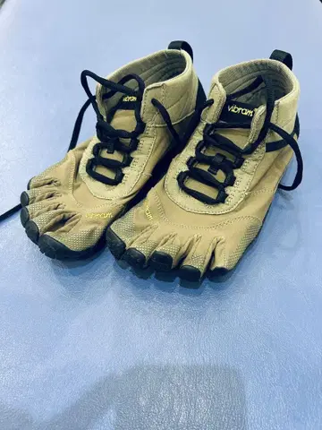 Vibram FiveFingers 베이지