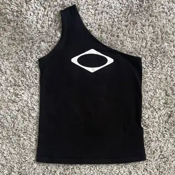 MSCHF *RHOMBUS 람바스 원숄더 상의 M