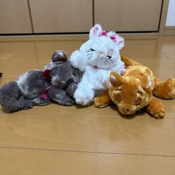 도쿄 디즈니 리조트 멋쟁이 캣 봉제 인형