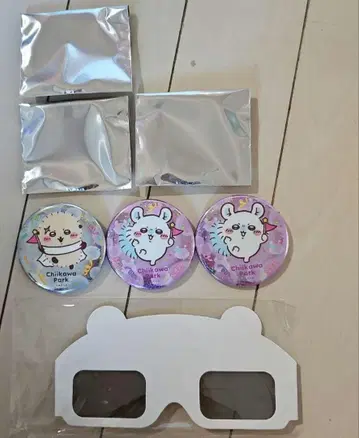 치이카와 파크 한정판 홀로그램 캔 배치 모몽가 랏코 3D 안경