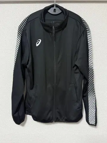 ASICS 블랙 저리 스트라이프 디자인