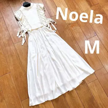 새상품급 노엘라 롱 원피스 프릴 베스트 화이트 Noela M