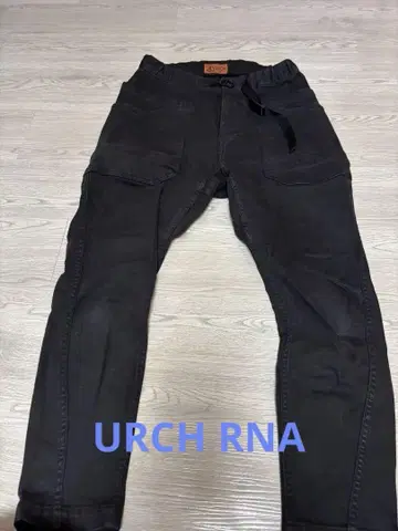 URCH RNA 블랙 카고 사루엘 팬츠