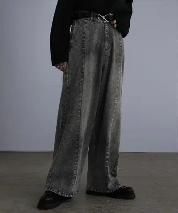 LILL [ 12oz ] 루즈 실루엣 시 데님 팬츠
