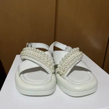 스타카토펄 샌들