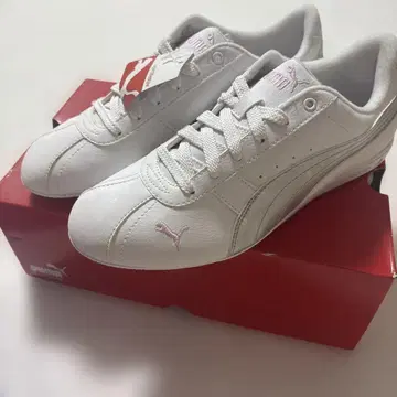 푸마 스니커즈