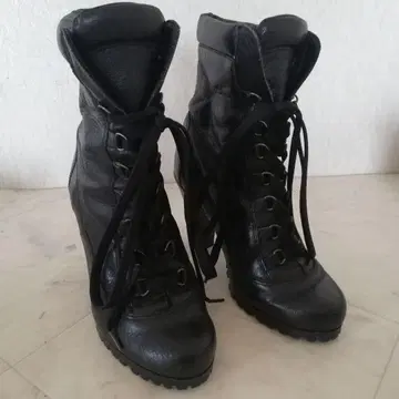 고품질!! DIANA 다이애나 천연 가죽 레이스업 숏부츠 22cm