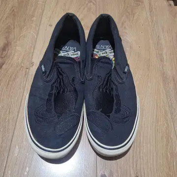 VANS VAULT VAYA CON DIOS 슬립온