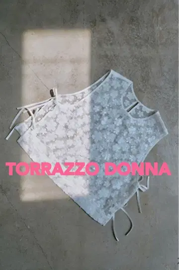 [ TORRAZZO DONNA ] 플라워 레이스 탱크탑