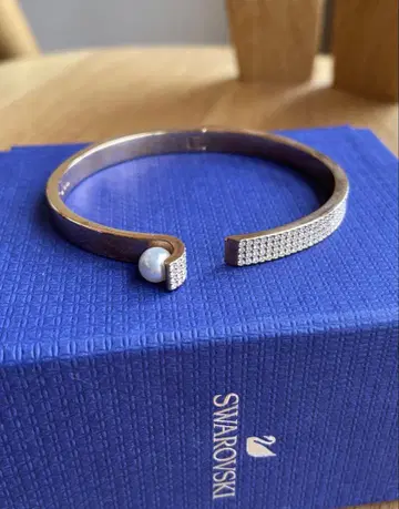 Swarovski 뱅글 펄 박스 없음