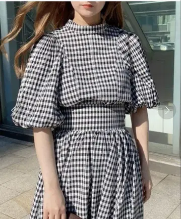 snidel 퍼프 슬리브 플리츠 블라우스