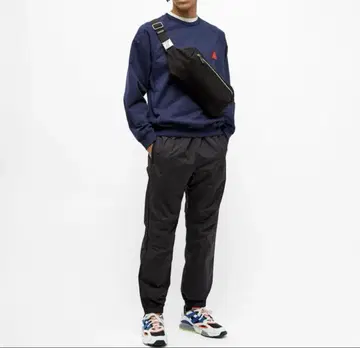 GR-UNIFORMA FELT PATCH RAGLAN SWEAT