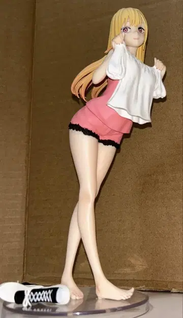 그 옷 갈아입히기 인형은 사랑에 빠진다 키타가와 마린 시착 중 피규어