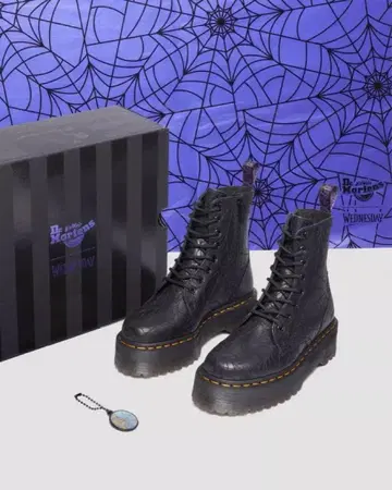 DR. MARTENS 닥터마틴 JADON WEDNESDAY