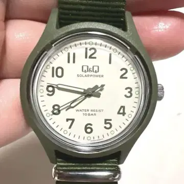 시티즌 Q & Q 그린 나일론 밴딩 손목시계 솔라 파워
