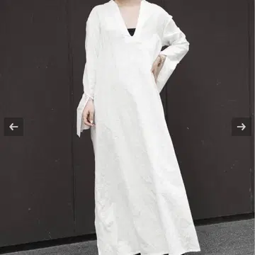 CELERI 두지엠 클라세 사이드 슬릿 드레스
