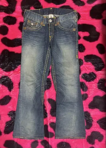새상품급 TrueReligion 부츠 컷 데님 다크 블루 가죽 패치