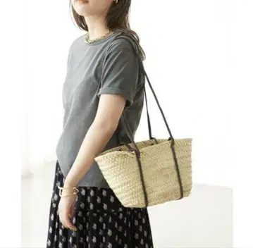 KECH LeS ESSENTIELS 카고백