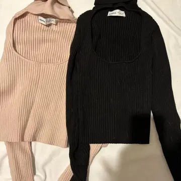 BERSHKA 초커 넥 긴팔 스웨터 2종 세트 (S 사이즈)