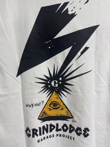 GRINDLODGE 그래픽 티셔츠 화이트 그라인드 로지