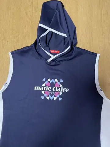 marie claire 후드 부착 스포츠 베스트 네이비