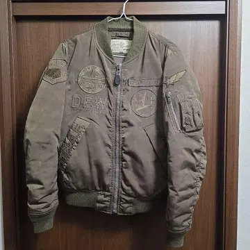 아비렉스 툴레 AFB NORTH BACE 75 MA-1